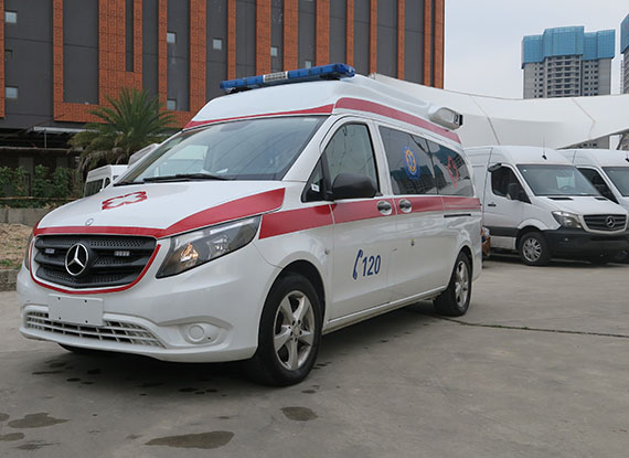 福建奔驰新威霆救护车