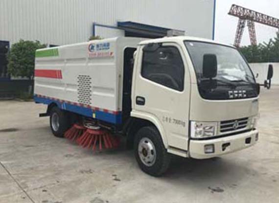 国五东风多利卡D6扫路车